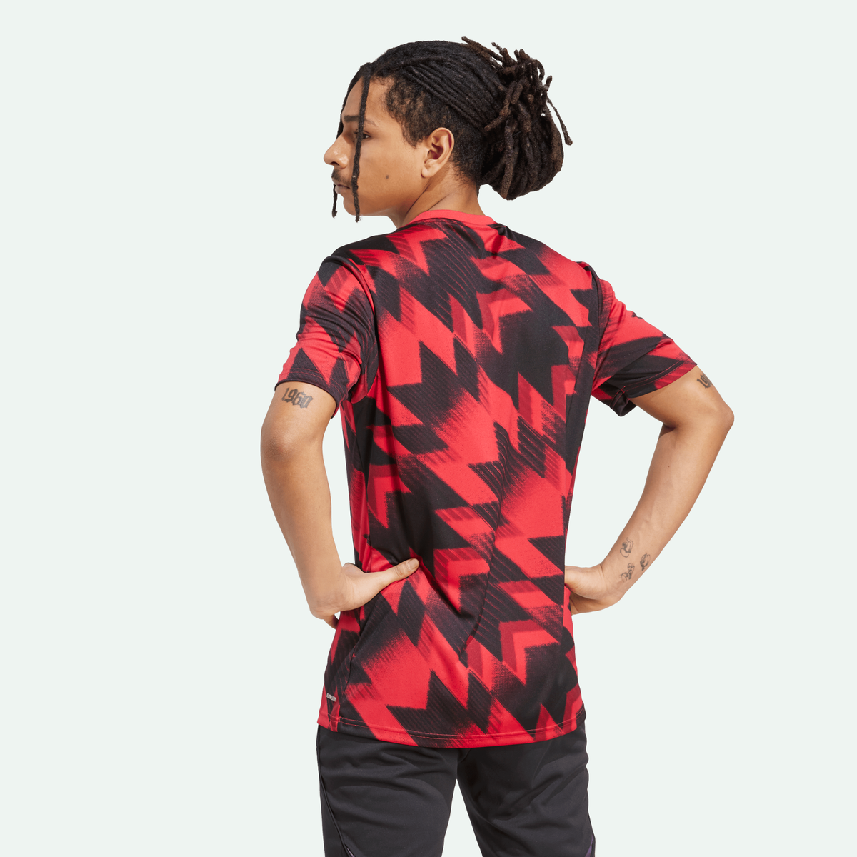 Manchester United 25/26 Pre-Match Jersey product image 4, provided for visual reference and product detail review